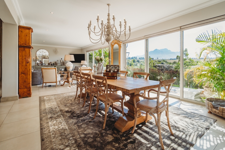 3 Bedroom Property for Sale in Kraaibosch Manor Western Cape